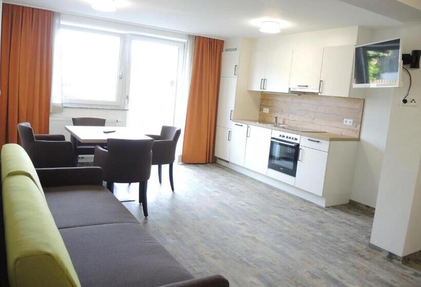 דירת חדר, Berghof