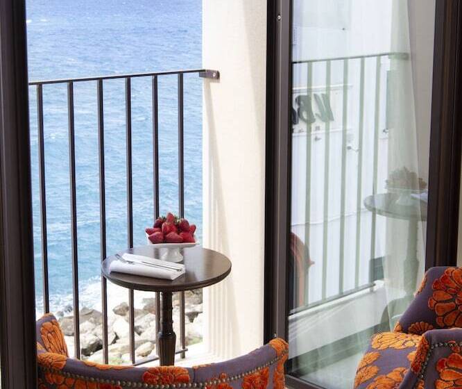 جناح جونيور مطلّ علي البحر, I Bastioni San Domenico   Boutique