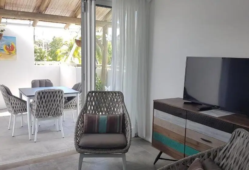 آپارتمان 2 خوابه با بالکن, La Mariposa Mauritius