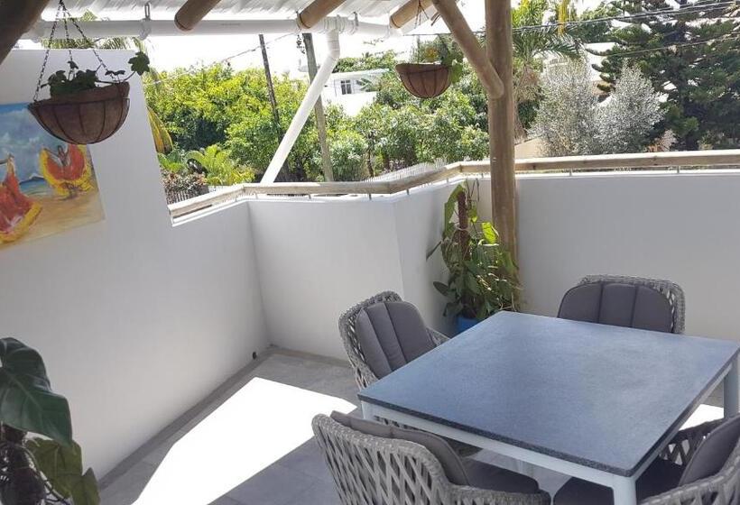 آپارتمان 2 خوابه با بالکن, La Mariposa Mauritius