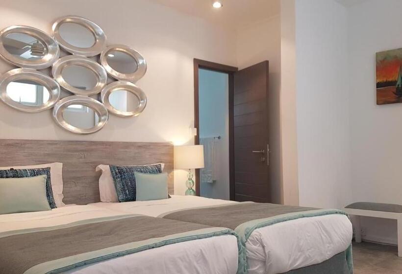 آپارتمان 2 خوابه با بالکن, La Mariposa Mauritius