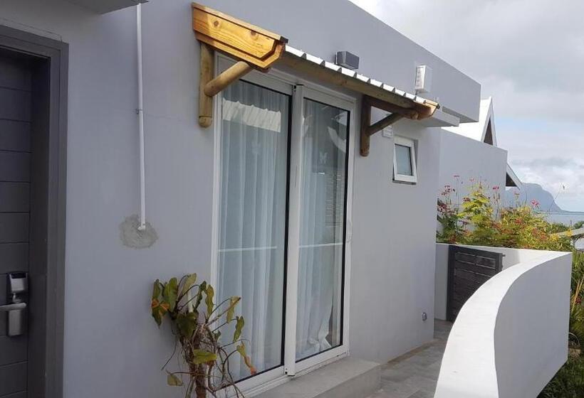 اتاق اکونومی, La Mariposa Mauritius