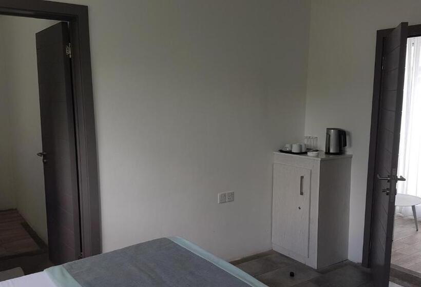 اتاق اکونومی, La Mariposa Mauritius