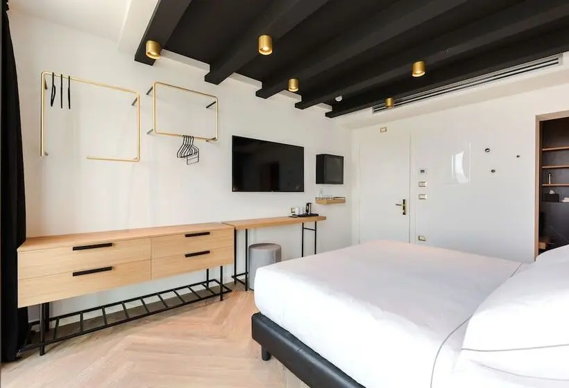 バルコニー付きスタンダードルーム, Maisonme Boutique Hotel   Adults Only