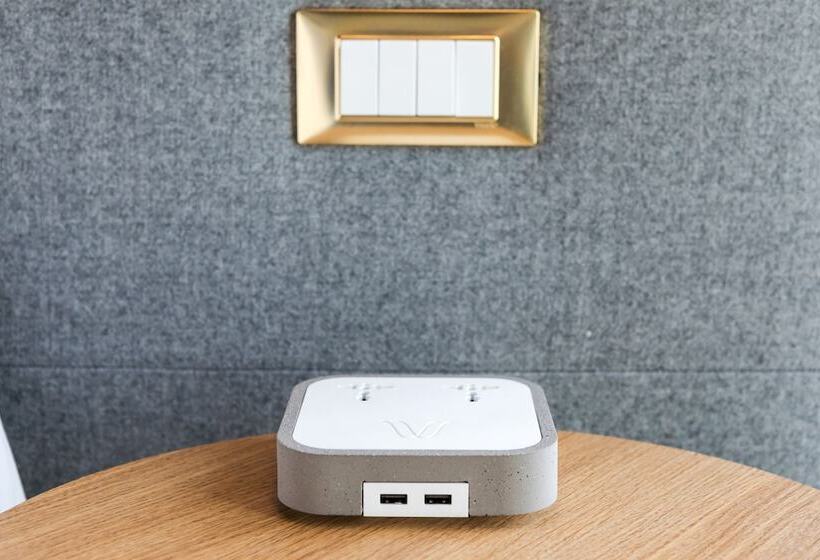 标准间带阳台, Maisonme Boutique