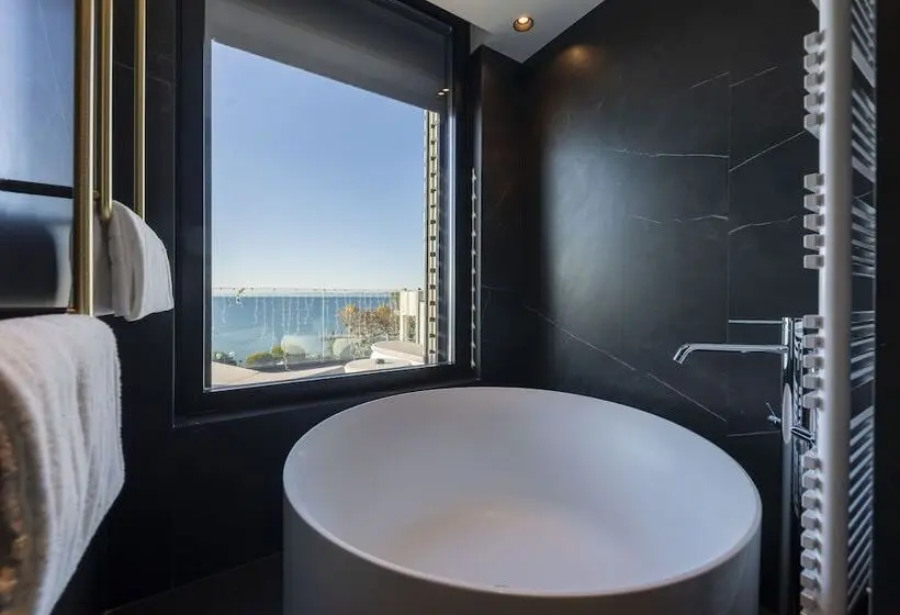 レイクビューデラックスルーム, Maisonme Boutique Hotel   Adults Only