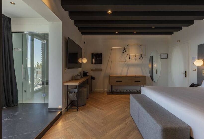 豪华湖景房, Maisonme Boutique