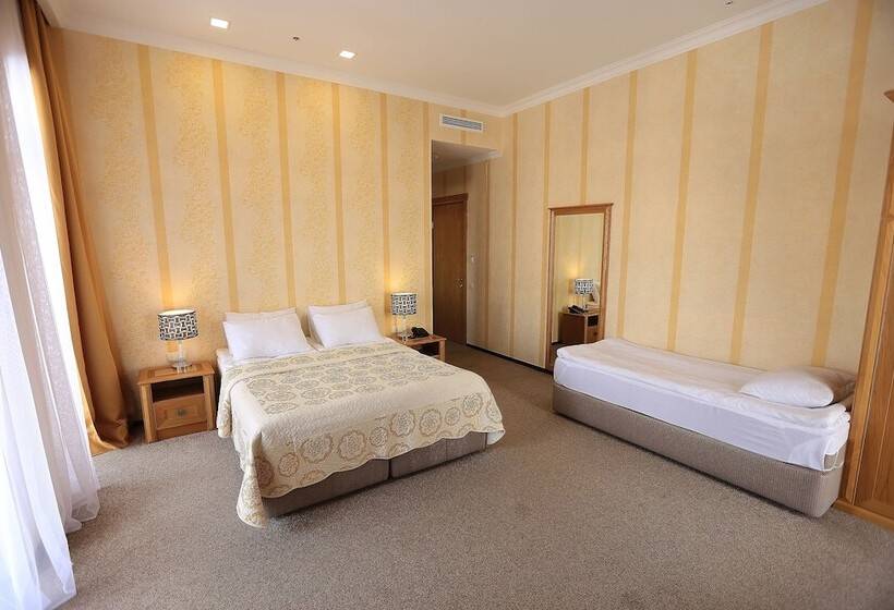 חדר סטנדרט לשלושה, Sno Inn Kazbegi