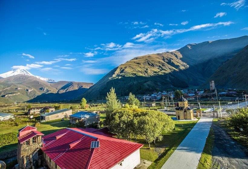 סוויטה משפחתית, Sno Inn Kazbegi