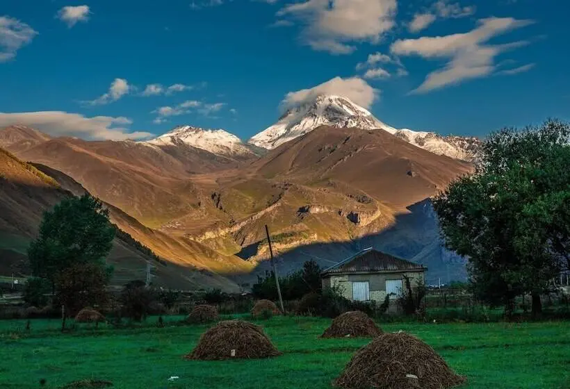 آپارتمان لوکس 1 خوابه, Sno Inn Kazbegi