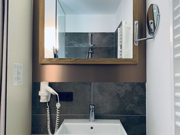 スタンダードルーム, Stadthotel Kachelofen