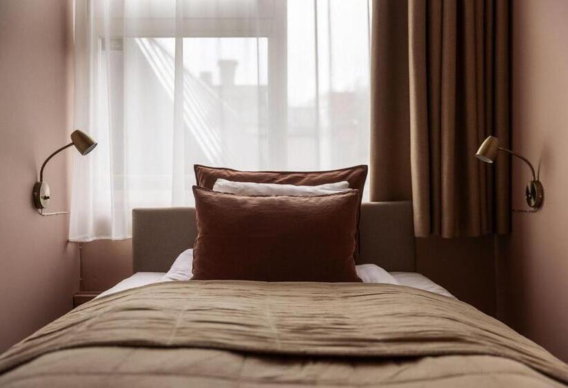 Трехместный Номер Deluxe, Gibsons Hotell