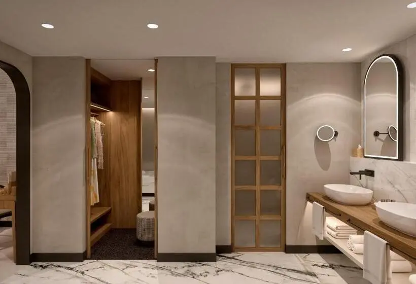 スイートクラブ シービュー, Secrets Playa Esmeralda Resort & Spa
