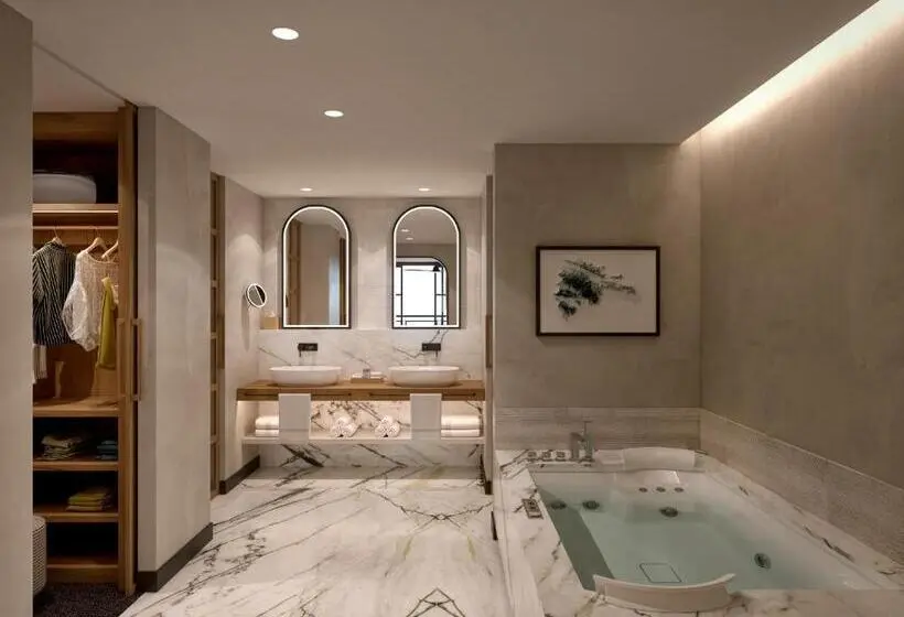 スイートクラブ シービュー, Secrets Playa Esmeralda Resort & Spa