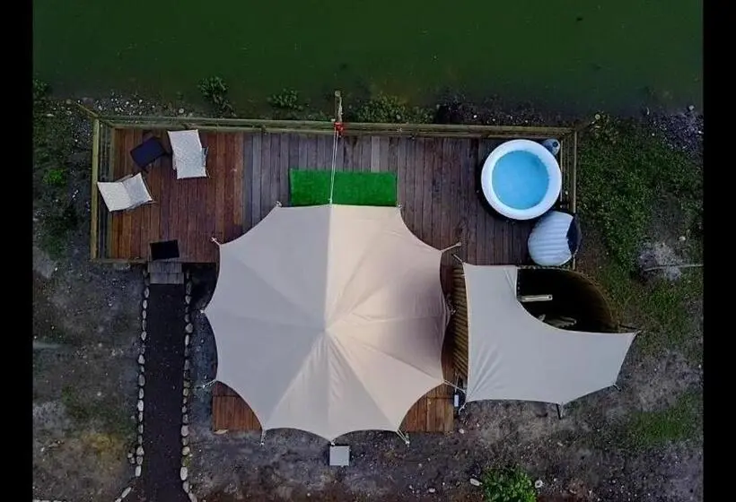 デラックスの４人部屋, Tiuma Park
