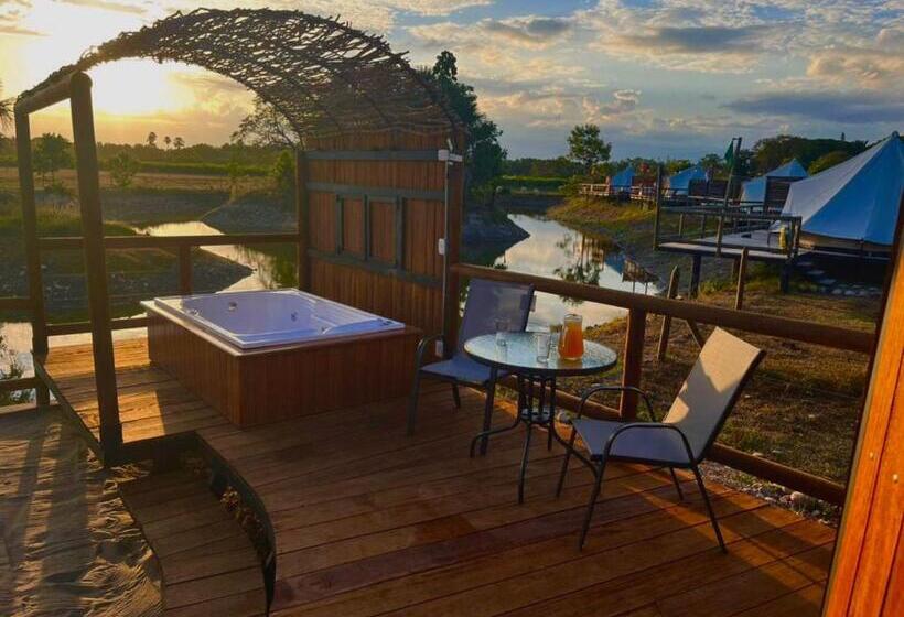 コンフォートトリプルルーム, Tiuma Park