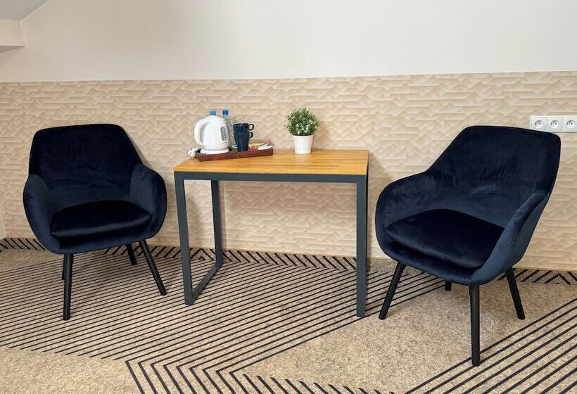 豪华房间, Iris Apart