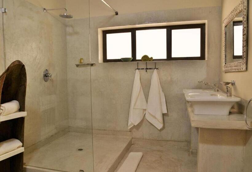 اتاق استاندارد, Masumu River Lodge