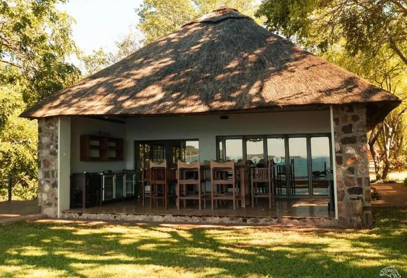 کلبه ییلاقی دلوکس یک خوابه, Masumu River Lodge