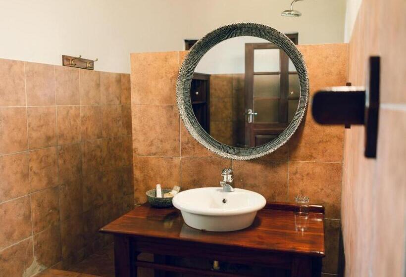 کلبه ییلاقی دلوکس یک خوابه, Masumu River Lodge