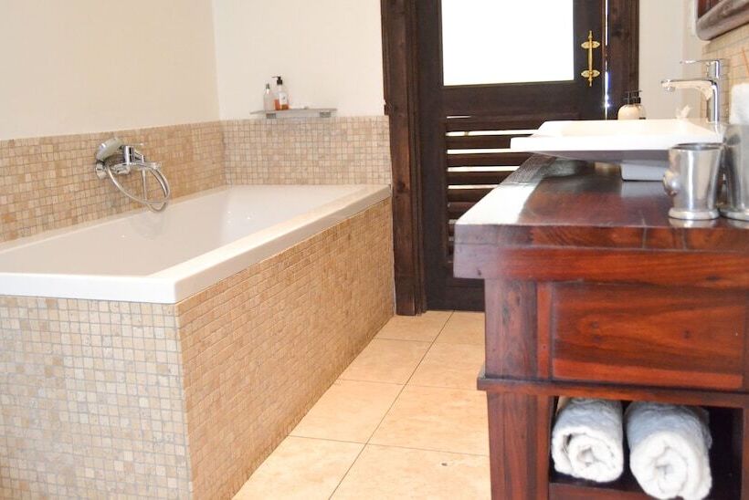 اتاق خانوادگی, Belvedere Boutiqe