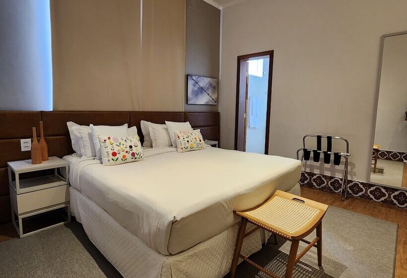 수피리어 룸, Estilo De Minas