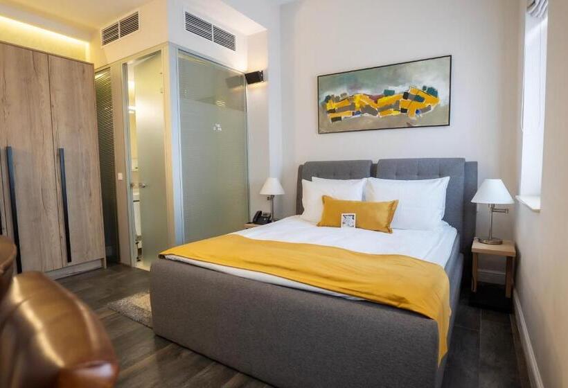 غرفة سوبيريور, The Dome