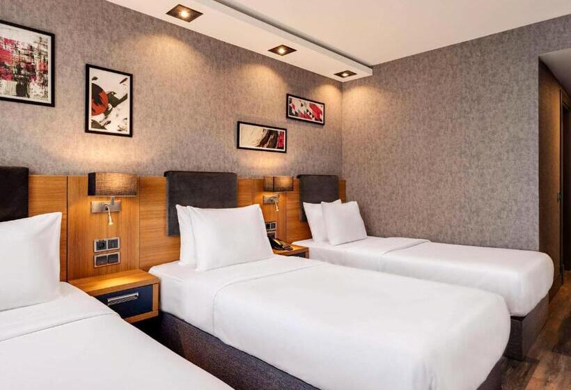 اتاق استاندارد سه نفره, Mövenpick Hotel Trabzon