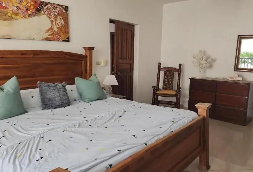 اتاق سه نفره سوپریور با چشم‌انداز دریا, The Million View Room Habitacion En Resort Solo Adultos