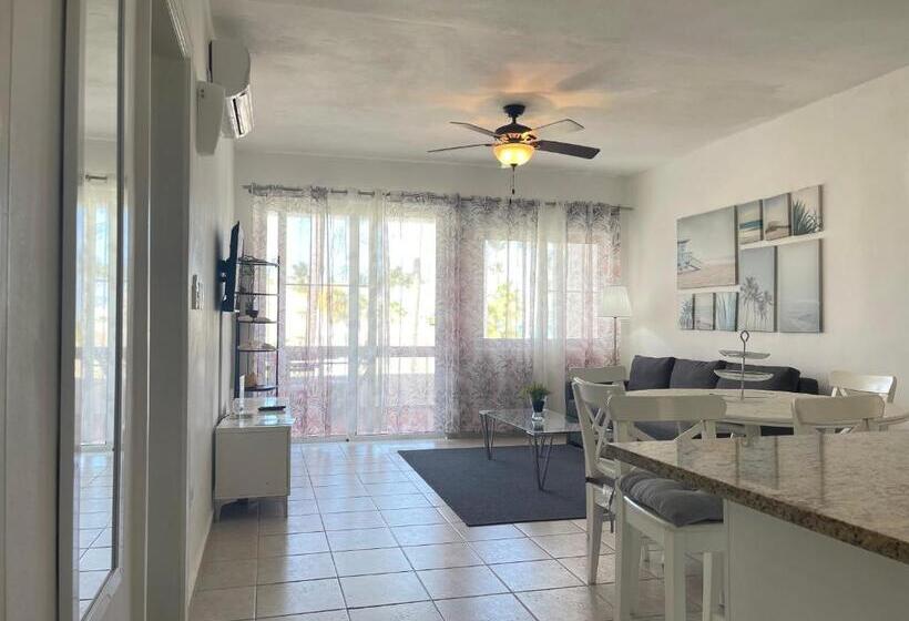 带1个卧室的带海景的公寓, Stanza Mare Beach Front