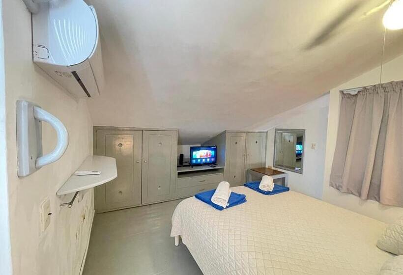 带泳池景观及2个卧室的公寓, Stanza Mare Beach Front