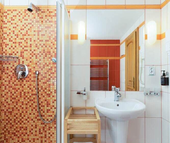 デラックスルーム, Pension Slunečnice & Panorama Restaurace Farma