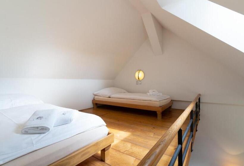 デラックスファミリールーム, Pension Slunečnice & Panorama Restaurace Farma