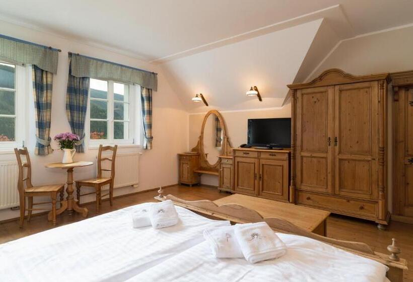 マウンテンビュースタンダードルーム, Pension Slunečnice & Panorama Restaurace Farma