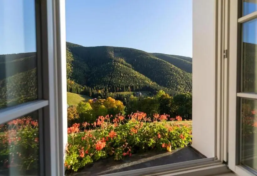 اتاق خانوادگی با چشمانداز کوه, Pension Slunečnice & Panorama Restaurace Farma