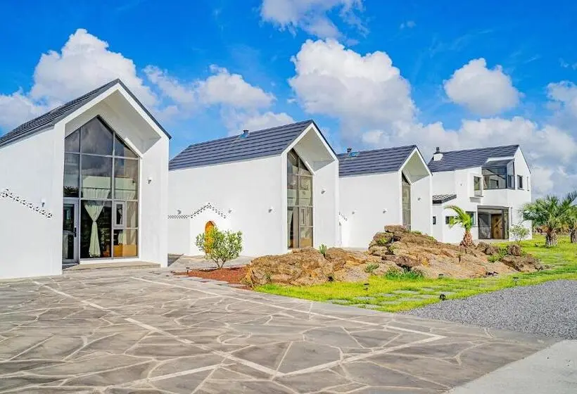 スタンダードスタジオ, Jeju Geunalohu Pension