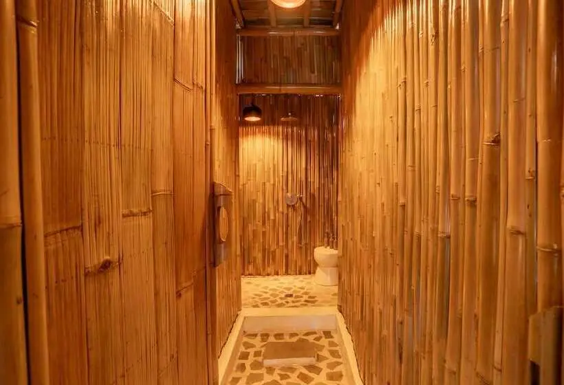 Villa 1 Makuuhuone, Bambootel Sawah View