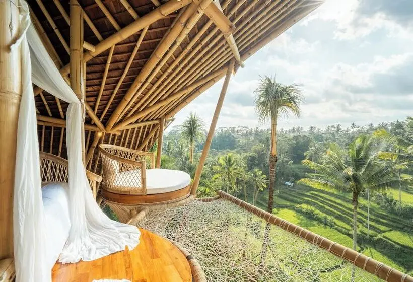 Villa 1 Makuuhuone, Bambootel Sawah View