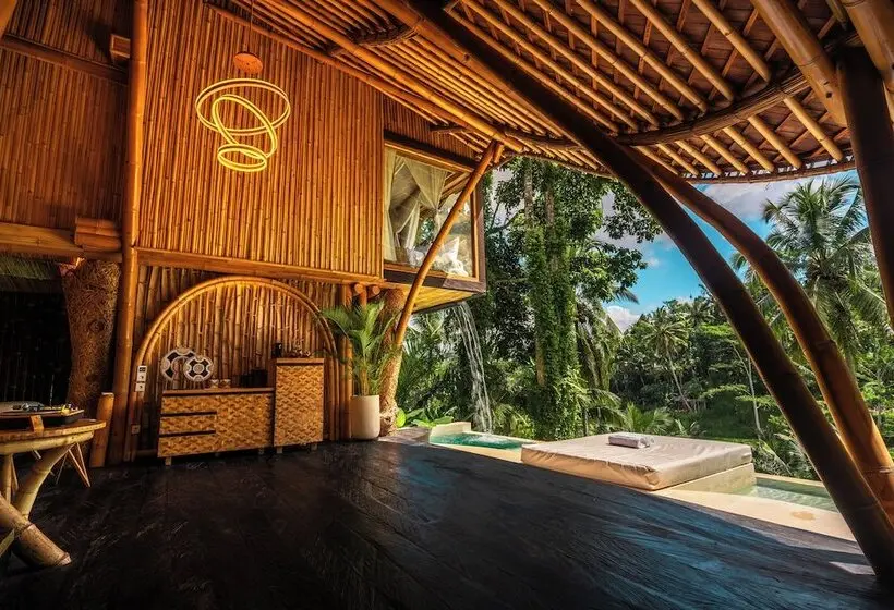 Villa 1 Makuuhuone, Bambootel Sawah View