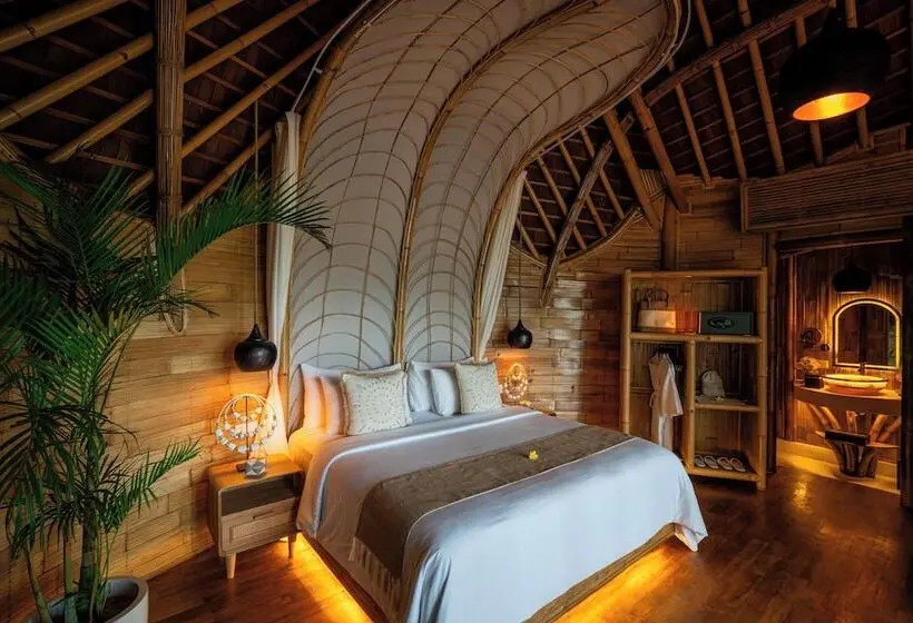 Villa 2 Makuuhuonetta, Bambootel Sawah View