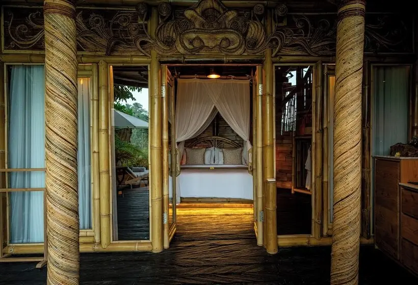 Villa 2 Makuuhuonetta, Bambootel Sawah View