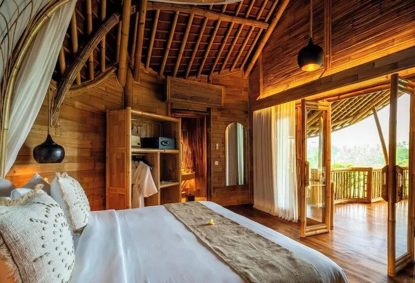 Villa 2 Makuuhuonetta, Bambootel Sawah View