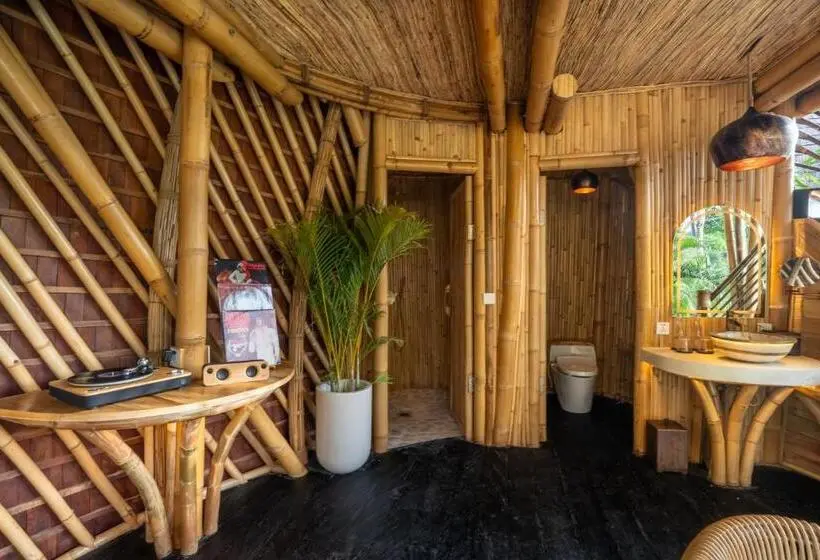 プール付き１ベッドルームヴィラ, Bambootel Sawah View