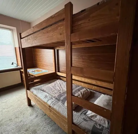 Vuode Makuusalissa, Welcome 24 Mukachevo