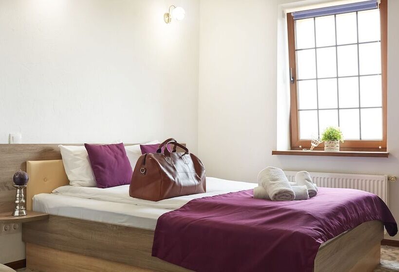 اتاق لوکس, Coin