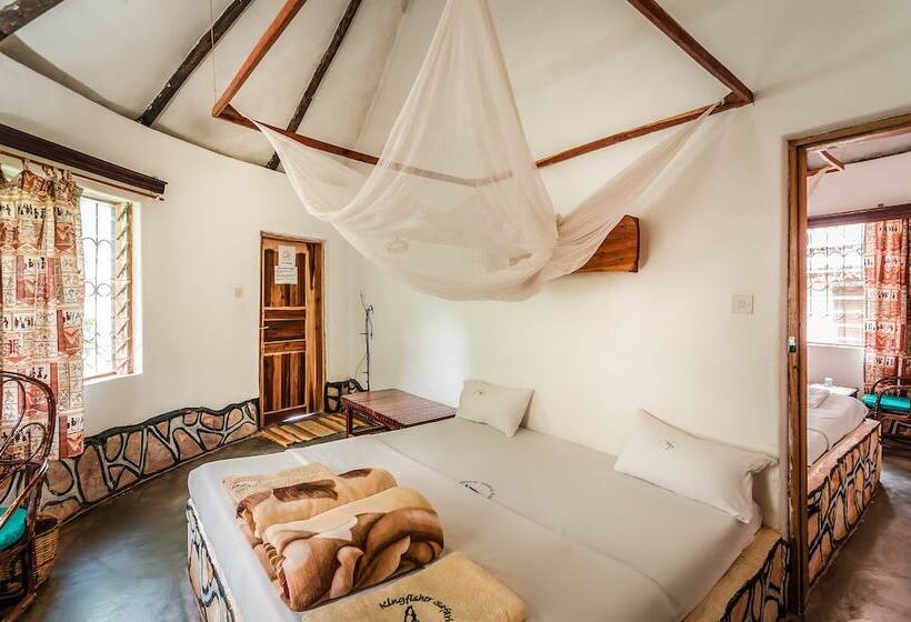 اتاق خانوادگی, Kingfisher Safaris Resort