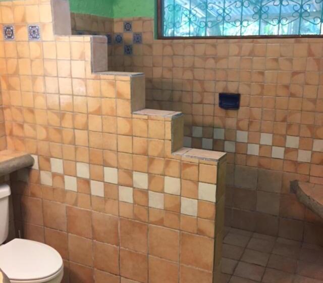 Студия Deluxe, Mal Pais Surf Camp