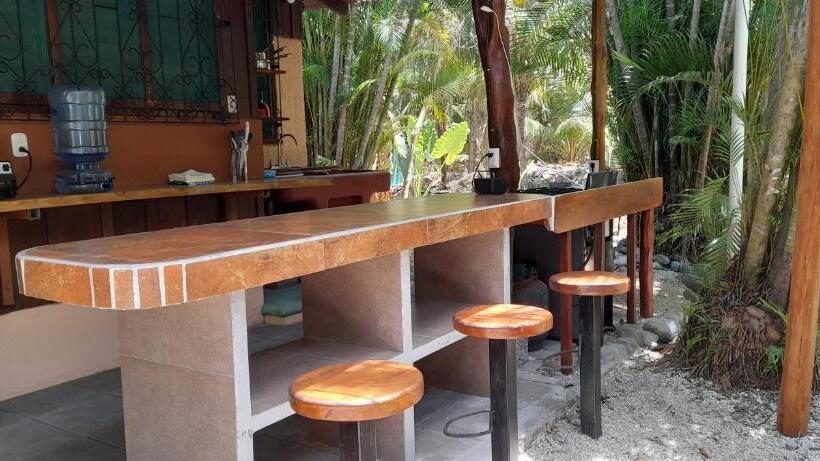 Вилла 1 Спальня Вид на Сад, Mal Pais Surf Camp