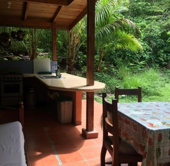 Номер Стандарт Вид на Сад, Mal Pais Surf Camp