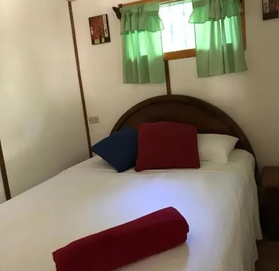 اتاق استاندارد با سرویس بهداشتی مشترک, Mal Pais Surf Camp